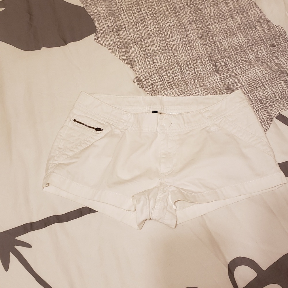 H&M  - White Jean Shorts